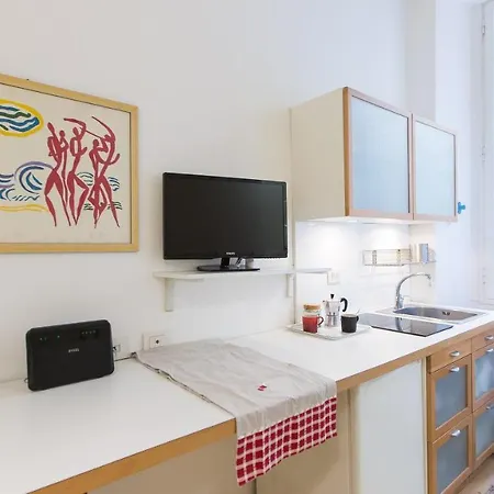 Apartment In Pompeo Magno *